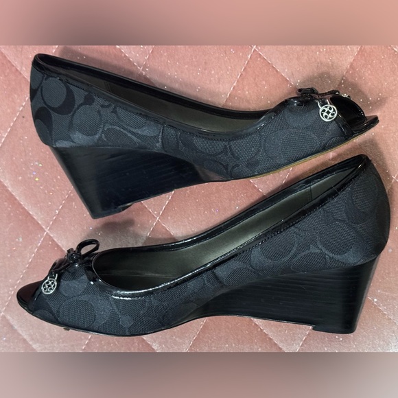 Navy Coach Wedges - PRICED TO SELL - Picture 10 of 11